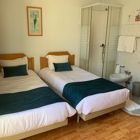 Residencial Roxi Hotell Lisboa Exteriör bild